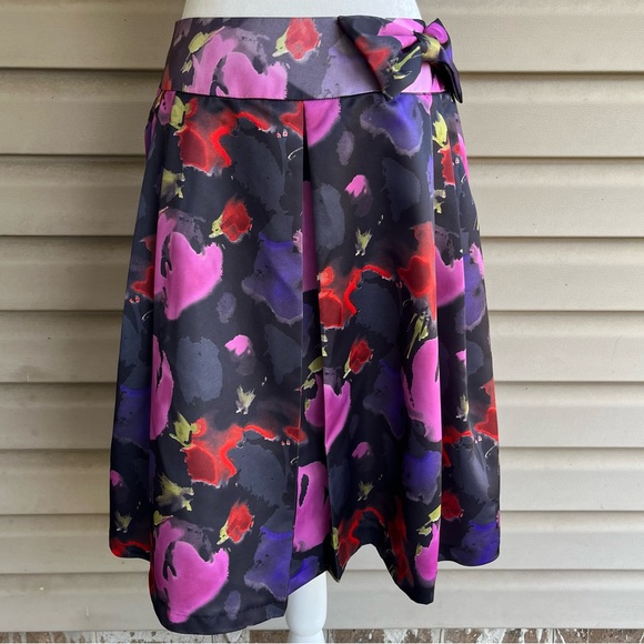 Kristin Davis Dresses & Skirts - •Kristin Davis• A-Line Pleated Floral Skirt - Size 10